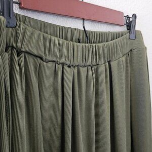 CIDER Plus Size Ribbed Wide Leg Pants Size 2XL